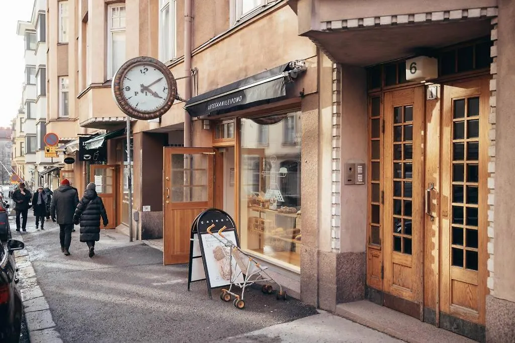 Downtown Light-Filled Retreat Apartment Helsinki Finland